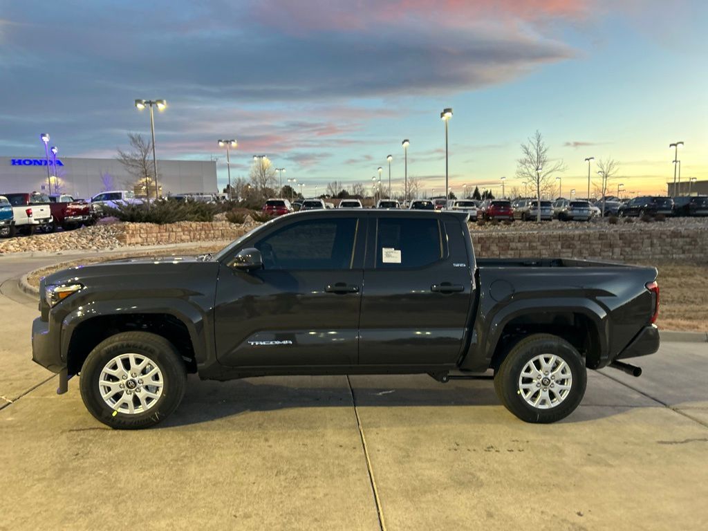 2026 Toyota Tacoma SR5 4x4 Double Cab photo 4