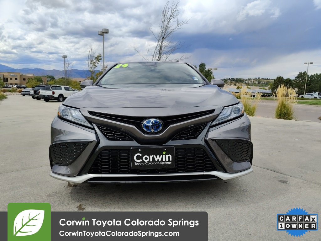 2024 Toyota Camry Hybrid XSE photo 2
