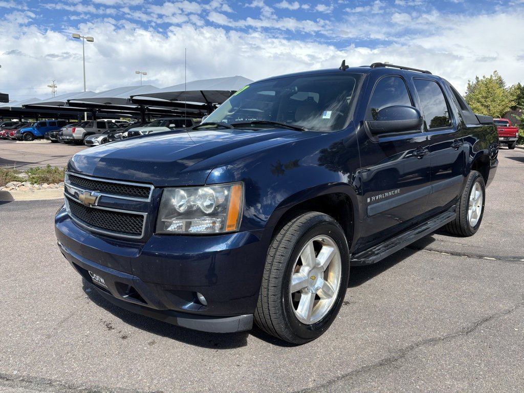 2007 Chevrolet Avalanche LT photo 3