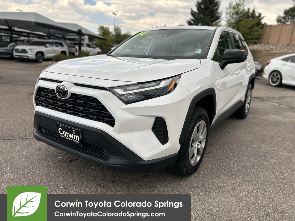 2024 Toyota RAV4 LE photo 3