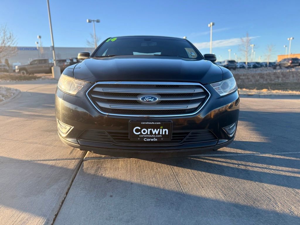 2014 Ford Taurus SEL photo 2
