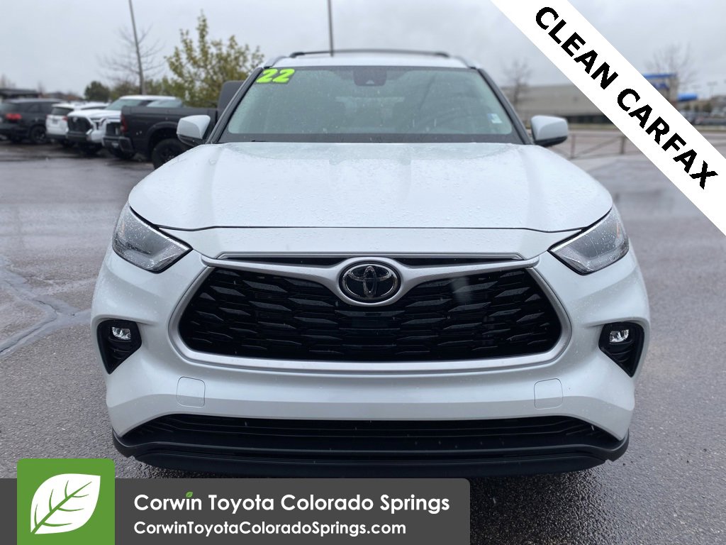 Used 2022 Toyota Highlander XLE with VIN 5TDGZRBH1NS591438 for sale in Colorado Springs, CO