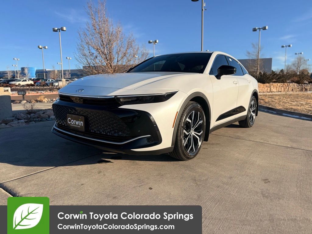 2026 Toyota Crown XLE photo 4