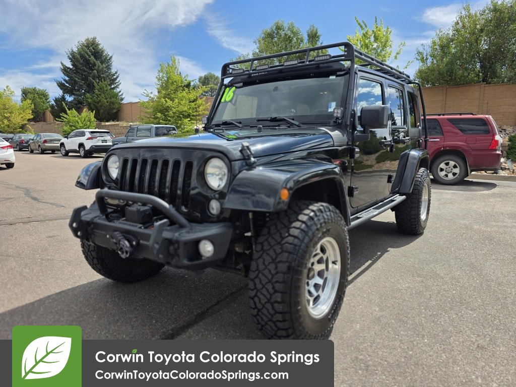 2016 Jeep Wrangler Unlimited Sahara photo 3