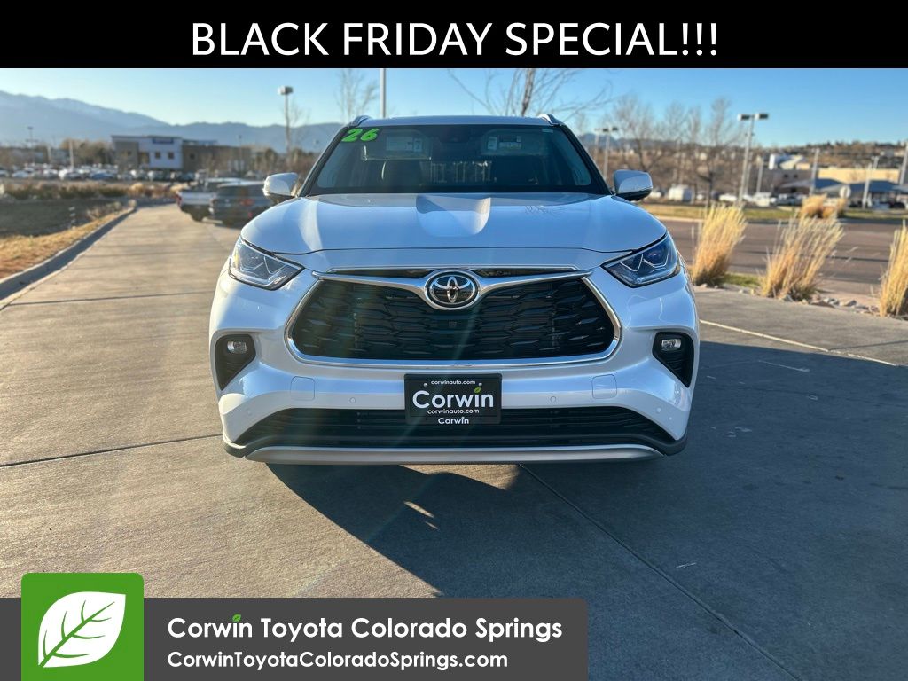 2026 Toyota Highlander Platinum photo 2