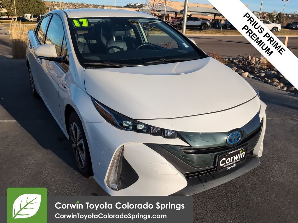 2017 Toyota Prius Prime Premium's photo