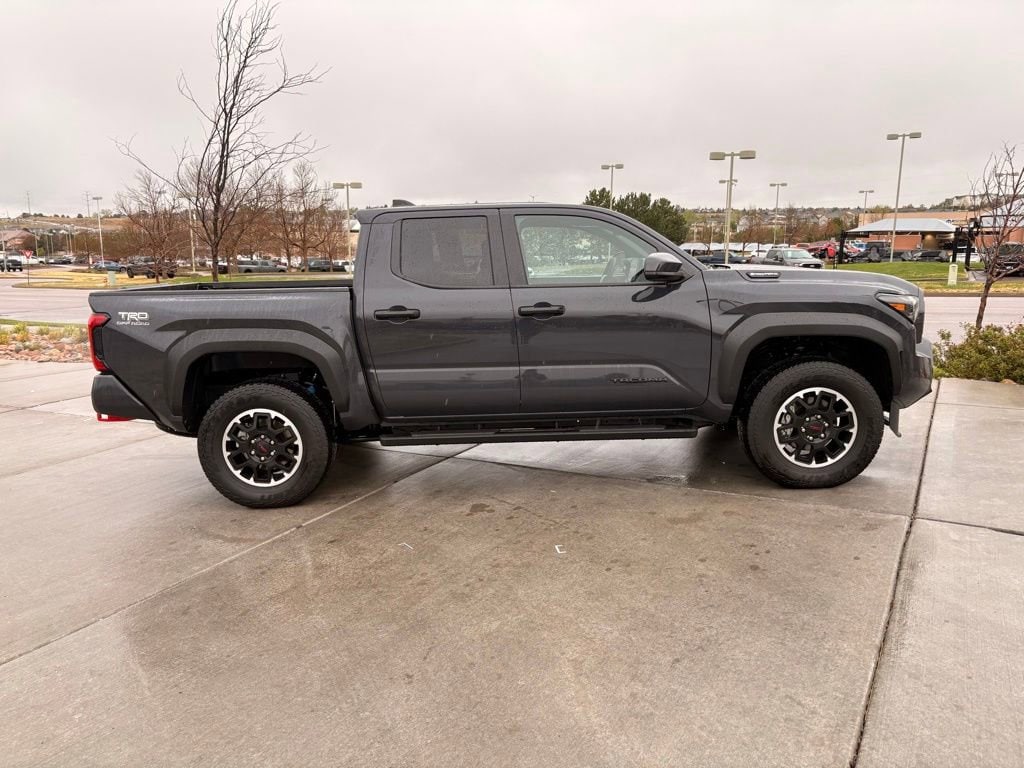 2025 Toyota Tacoma TRD Off Road - Photo 8