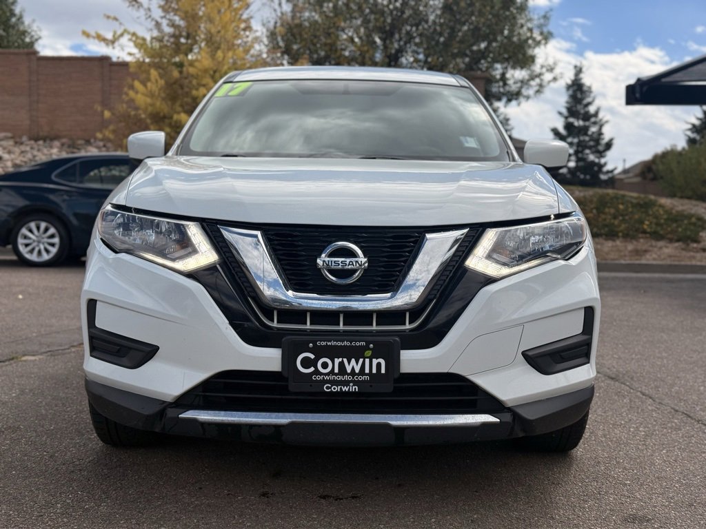 2017 Nissan Rogue S photo 2