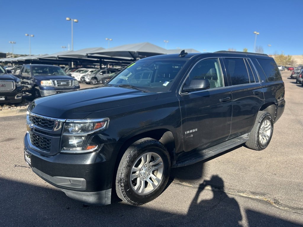 2019 Chevrolet Tahoe LT photo 2