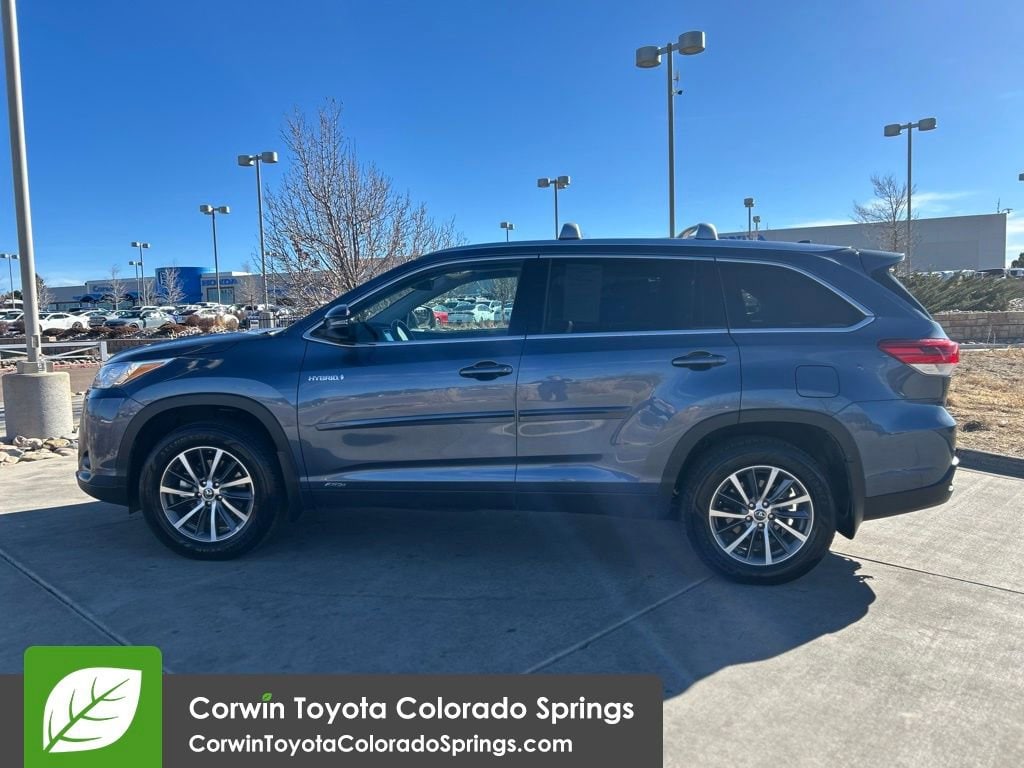 2019 Toyota Highlander Hybrid XLE photo 2