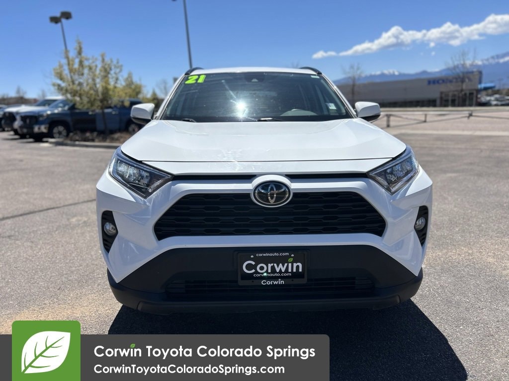 Used 2021 Toyota RAV4 XLE with VIN 2T3P1RFV5MW160038 for sale in Colorado Springs, CO