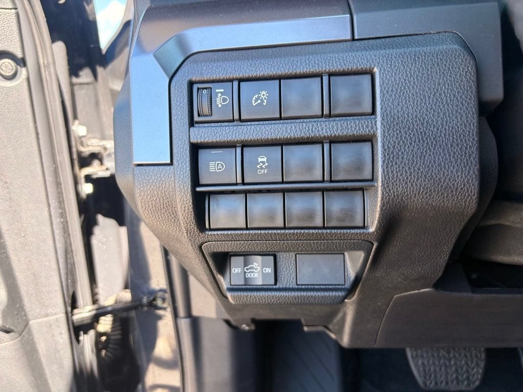 2026 Toyota Tacoma SR5 - Photo 24