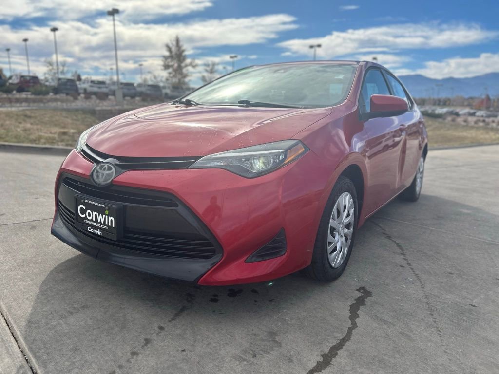 2019 Toyota Corolla L photo 3