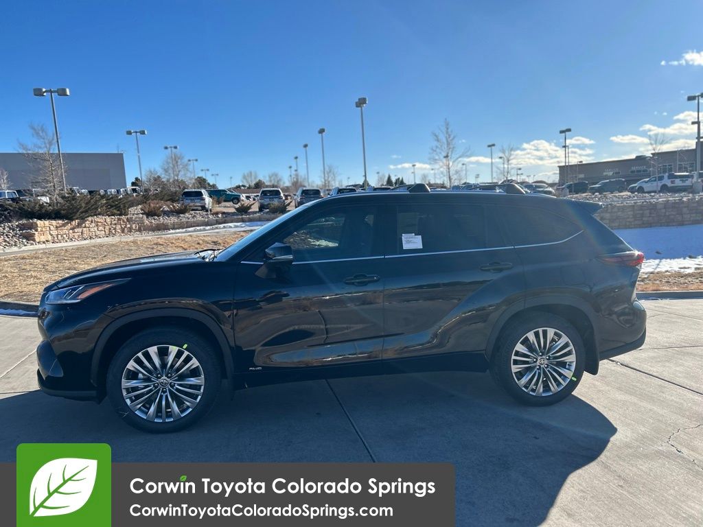 2026 Toyota Crown photo 4