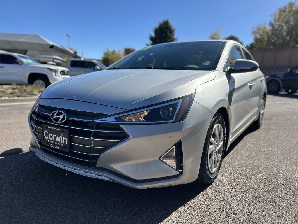 2020 Hyundai Elantra SE photo 3