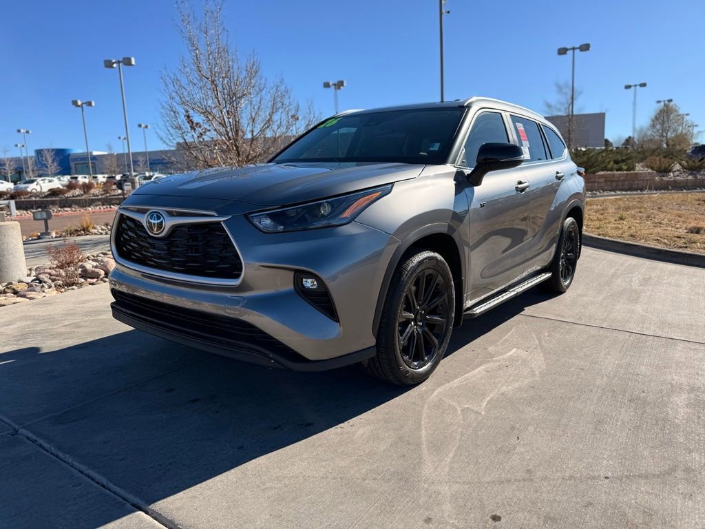 2026 Toyota Highlander XLE photo 3