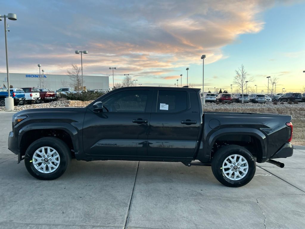 2026 Toyota Tacoma SR5 4x4 Double Cab photo 4