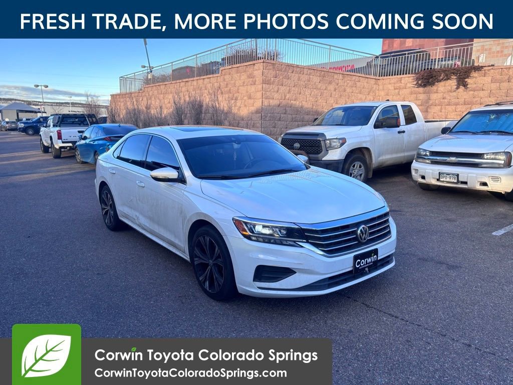 2021 Volkswagen Passat SE's photo