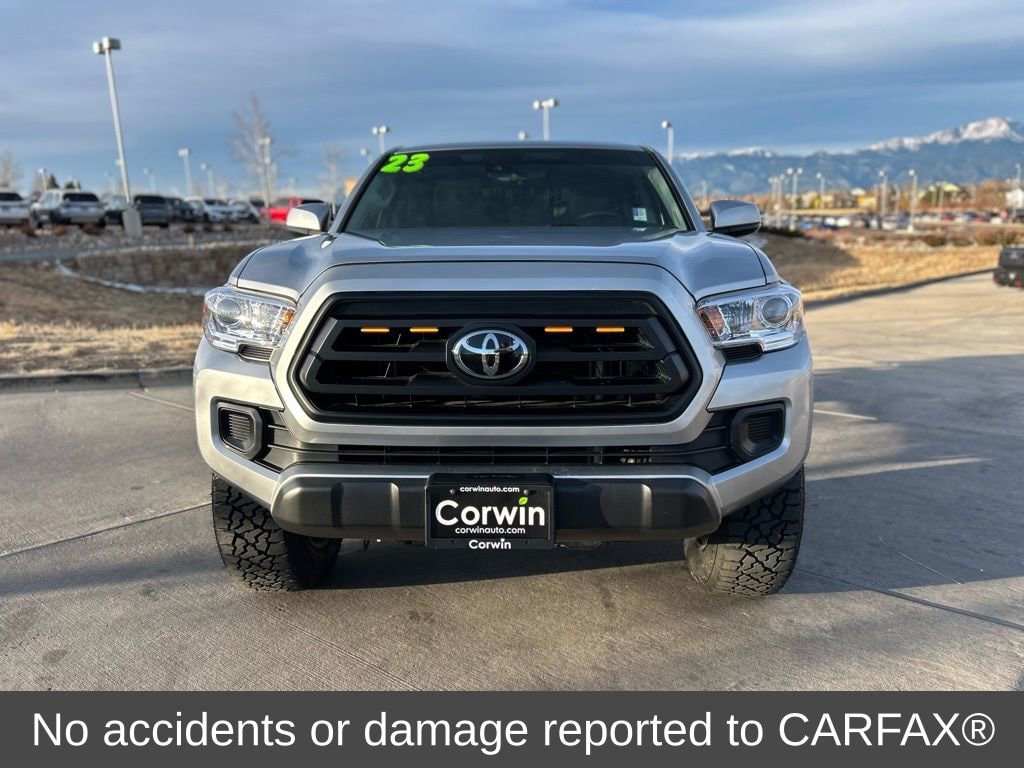 2023 Toyota Tacoma SR5 V6 4x4 photo 2