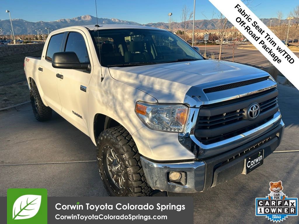 2015 Toyota Tundra SR5's photo