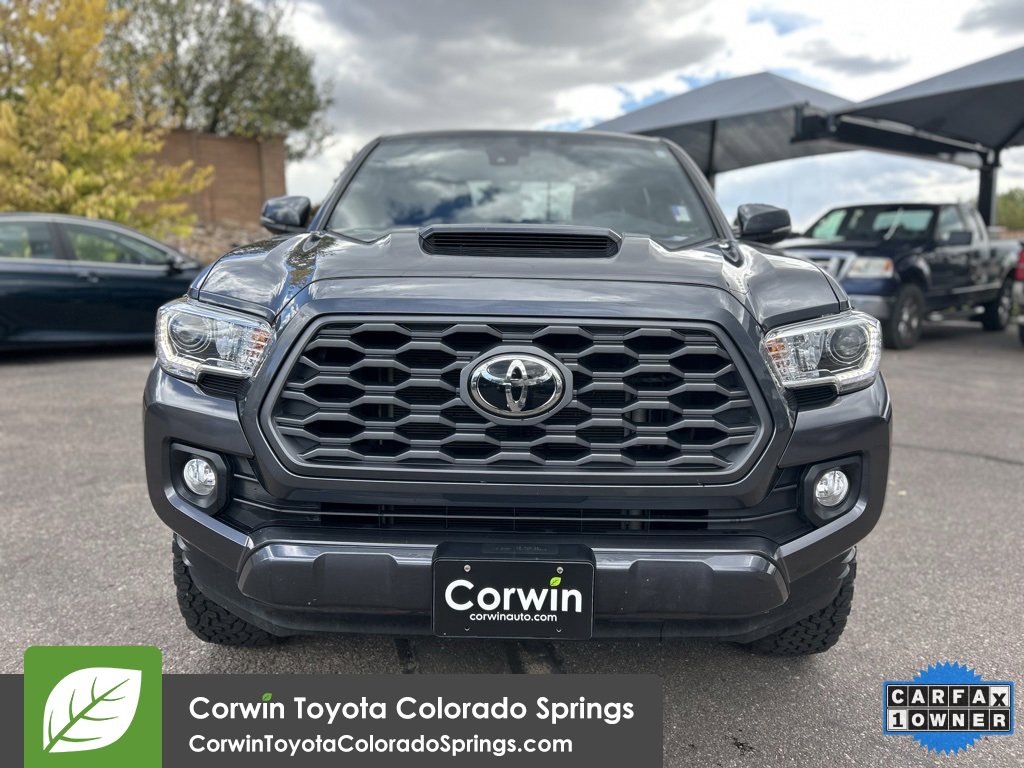 2020 Toyota Tacoma TRD Sport V6 photo 2