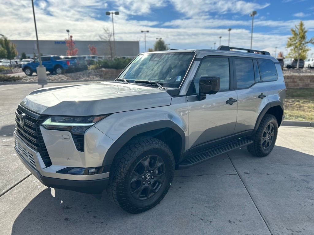 2024 Lexus GX 550 Overtrail photo 2