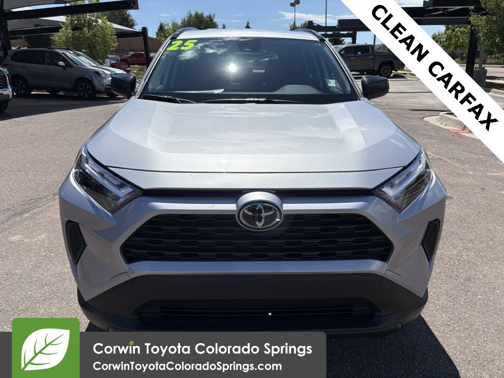 2025 Toyota RAV4 Hybrid LE photo 2