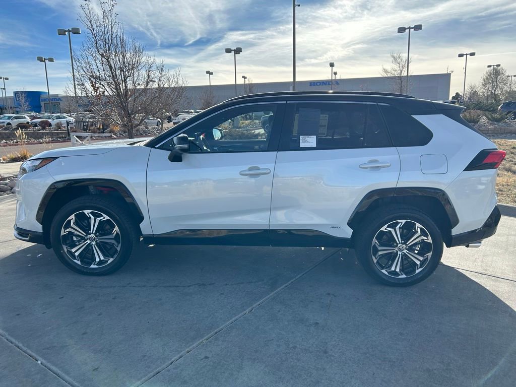 2025 Toyota RAV4 Hybrid XSE photo 4