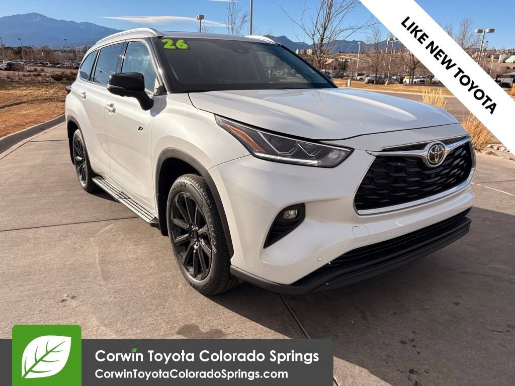 2026 Toyota Highlander Limited's photo