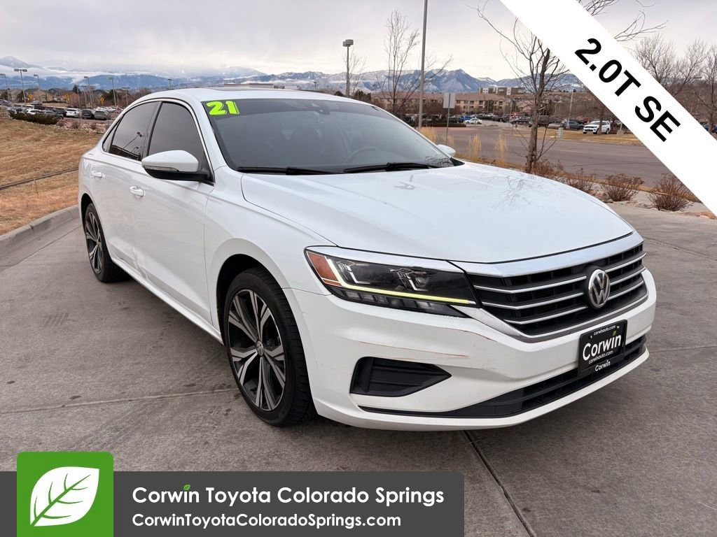 2021 Volkswagen Passat SE's photo