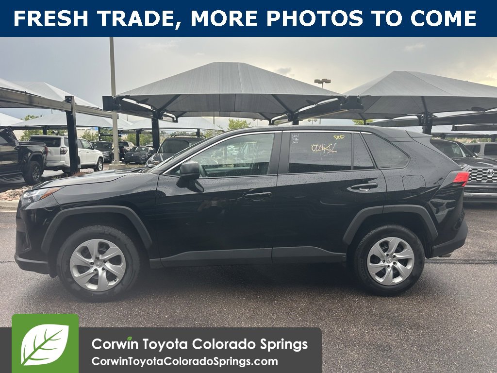 2024 Toyota RAV4 LE photo 3