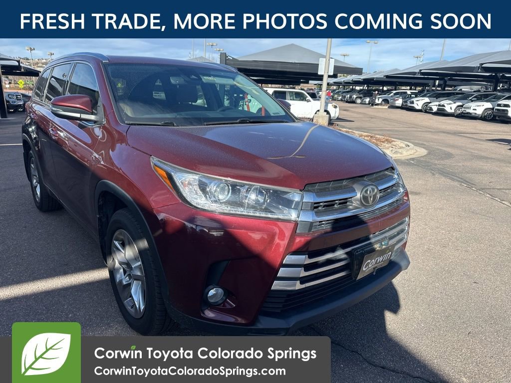 2017 Toyota Highlander Limited's photo