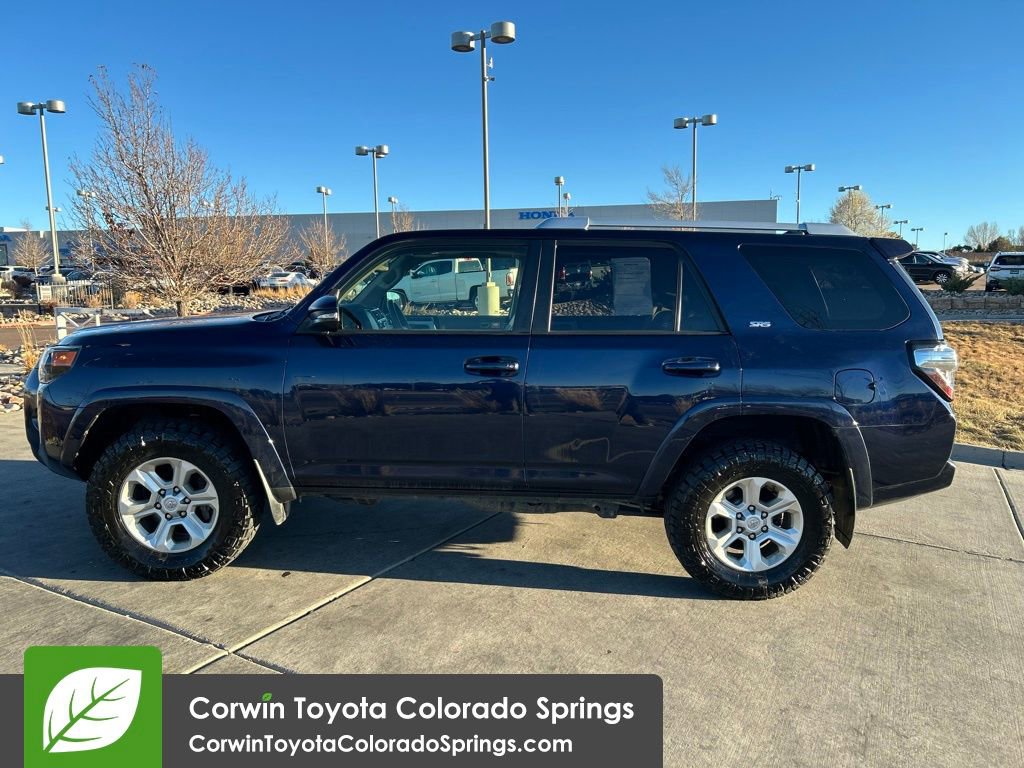 2016 Toyota 4Runner SR5 photo 2