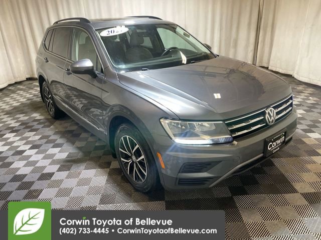 2021 Volkswagen Tiguan SE photo 2