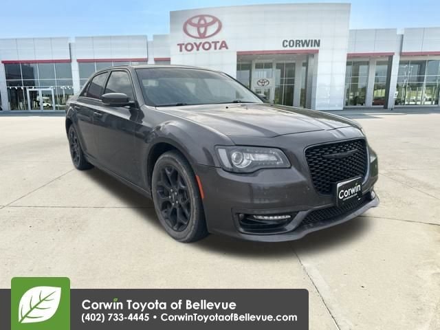 2021 Chrysler 300