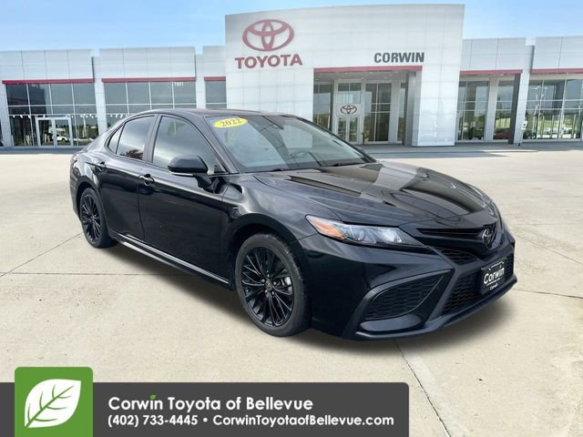 2022 Toyota Camry SE photo 2