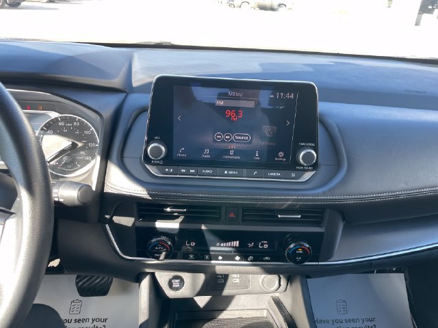 2024 Nissan Rogue SV - Photo 12