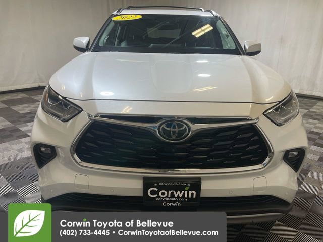 2022 Toyota Highlander Platinum photo 3