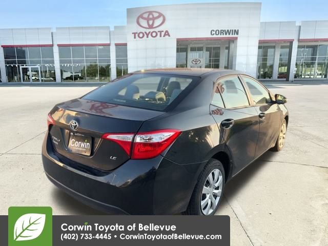 2016 Toyota Corolla LE photo 3