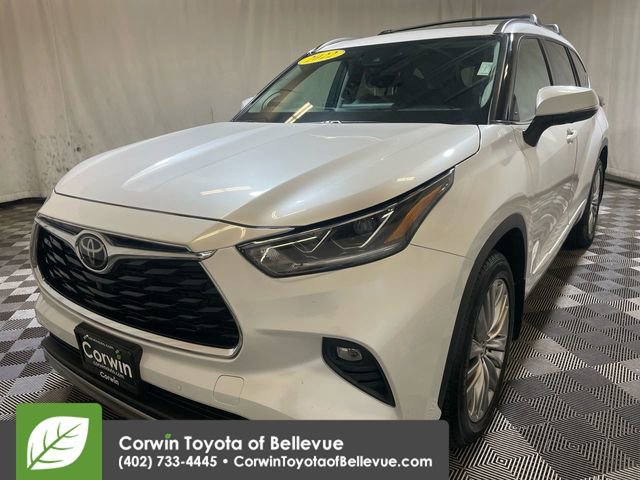 2022 Toyota Highlander Platinum photo 4