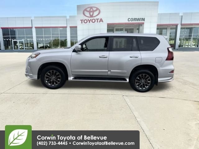 2017 Lexus GX 460 photo 2
