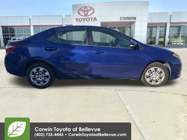 2016 Toyota Corolla S photo 2
