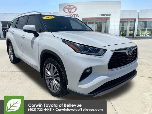 2023 Toyota Highlander Hybrid Platinum AWD's photo
