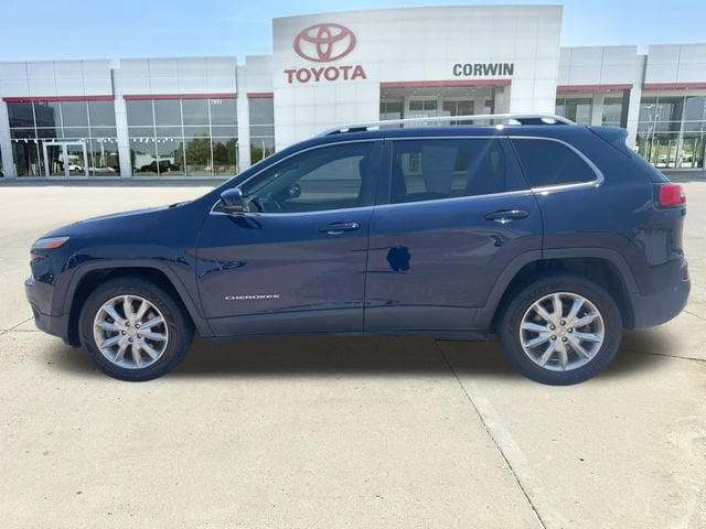 Used 2016 Jeep Cherokee Limited with VIN 1C4PJMDB1GW146607 for sale in Bellevue, NE