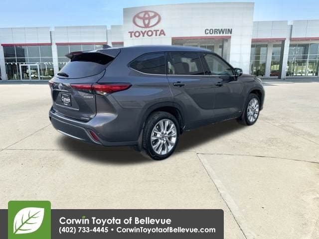 2023 Toyota Highlander Hybrid Limited photo 4