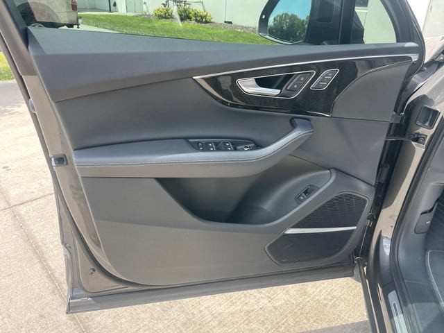 2025 Audi Q7 Premium Plus - Photo 11