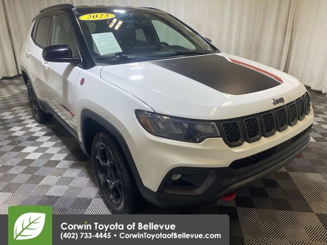 2023 Jeep Compass Trailhawk photo 2