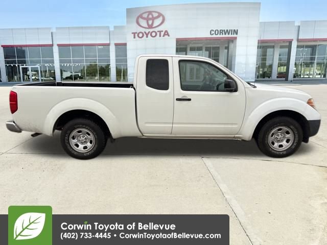 2016 Nissan Frontier S photo 2