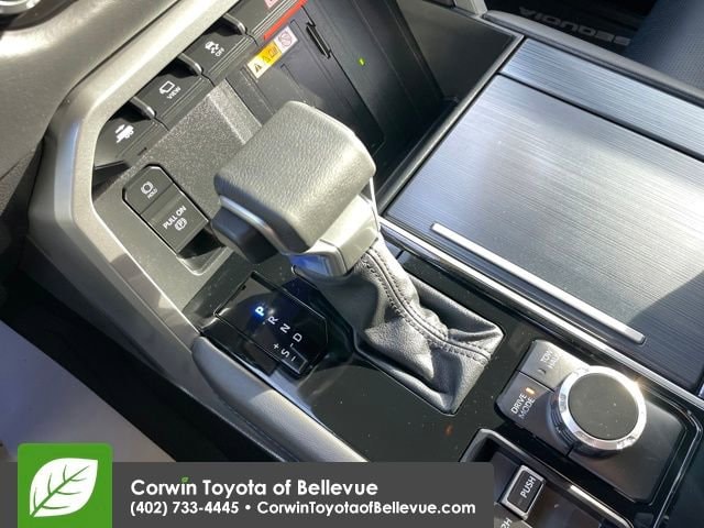 2024 Toyota Sequoia Platinum - Photo 15