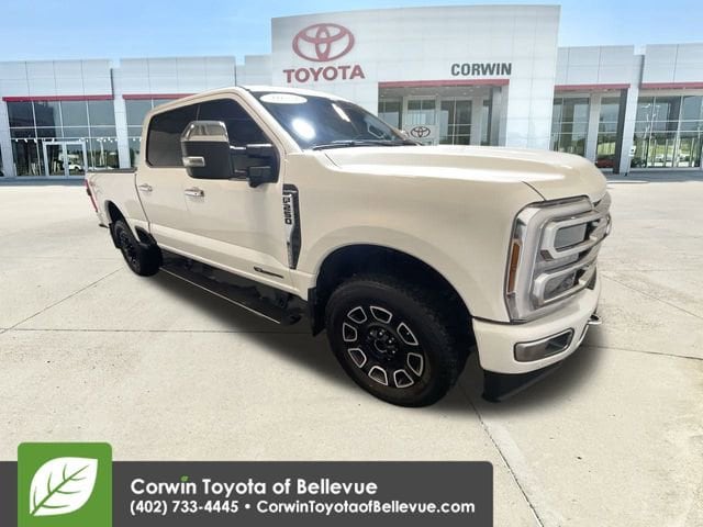 2024 Ford F-250 Super Duty Platinum's photo